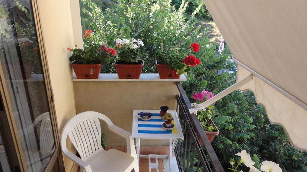 New Flat In The Heart Of Pozzuoli Apartment Exterior photo